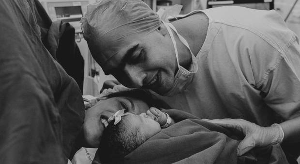 FAMÍLIA de PARTO NA MATERNIDADE SANTA JOANA | O NASCIMENTO DA HELENA