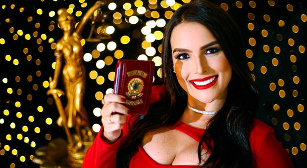 ENSAIO FOTOGRÁFICO de Ensaio Fotográfico de DIREITO 