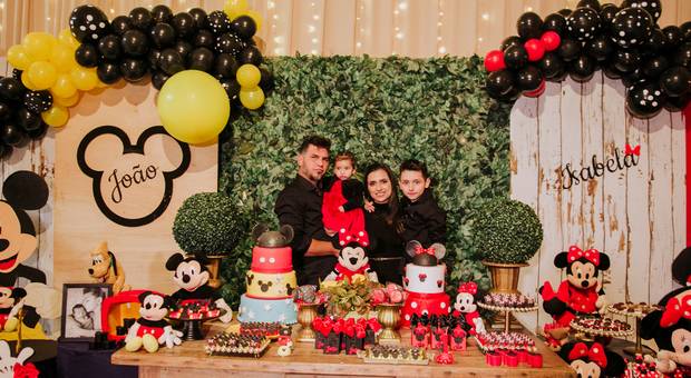 Aniversarios de JOÃO 8 ANOS ISABELA 1 ANO