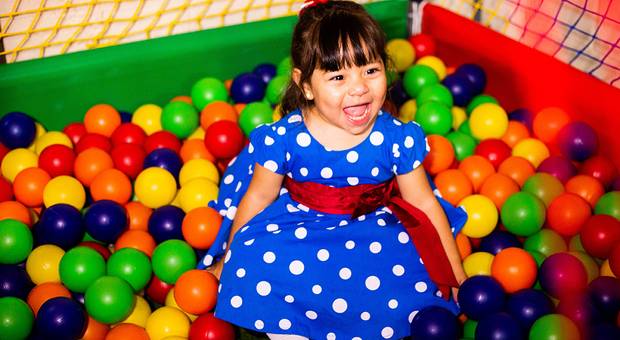 Aniversarios de Alice 2 anos