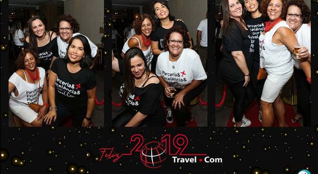 Fotos Espelho Mágico de Festa de final de ano da Travel.com