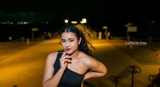 Ensaios Fotográficos de Book da Emily Vitória