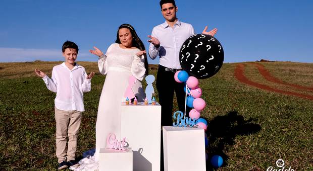 CHÁ REVELAÇÃO de CHÁ REVELAÇÃO RENATA