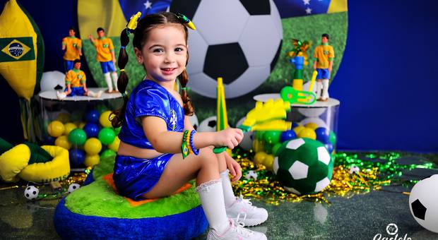 ENSAIOS TEMÁTICOS de MARIA FERNANDA