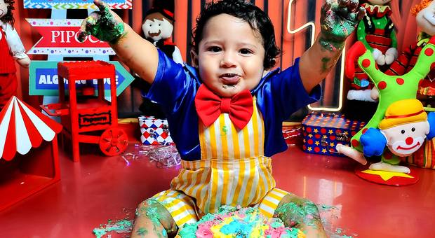 SMASH THE CAKE de SMASH THE CAKE MIGUEL