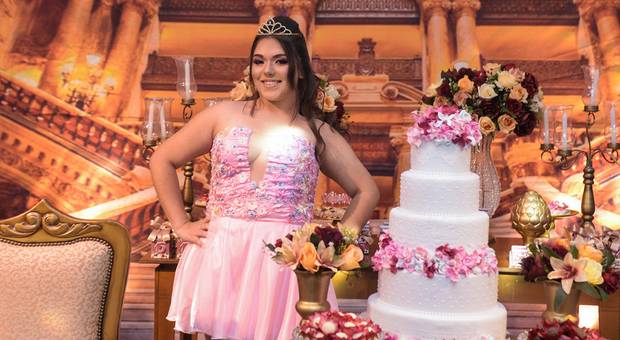 15 ANOS de 15 ANOS TAINÁ