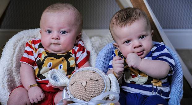 ACOMPANHAMENTO MENSAL de ANTONHY E THIAGO 4 MESES