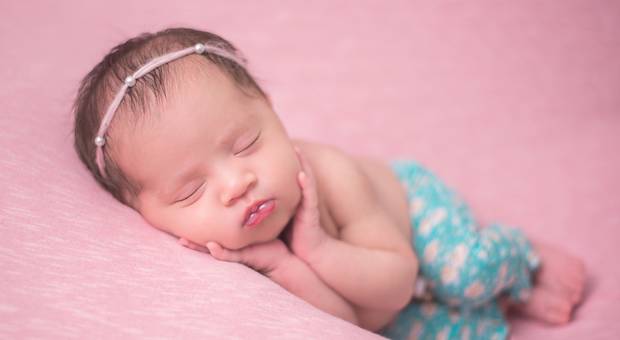 |NEWBORN - MENINAS| de MANTA ROSA COM BRANCO