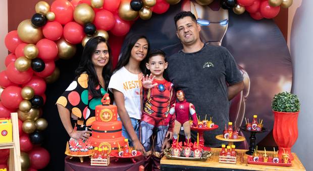 Aniversário de Aniversário do Bryan