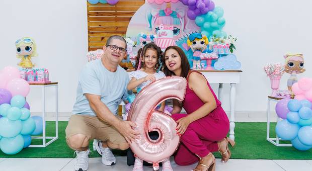 Aniversário de Aniversário da Lívia e sua família maravilhosa