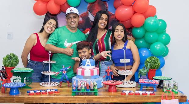 Aniversário de Aniversário do David Lucas e sua família