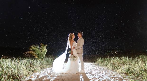 Na Praia de Rafaella & David