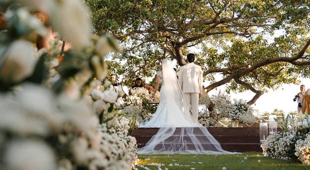 Na Praia de Monique e Hugo