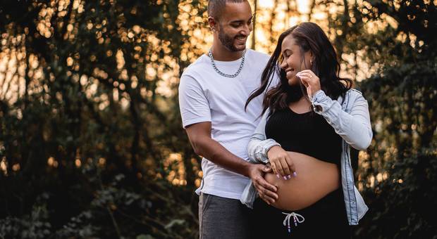 GESTANTE de ENSAIO DE GESTANTE NO PORTINHO EM PRAIA GRANDE-SP