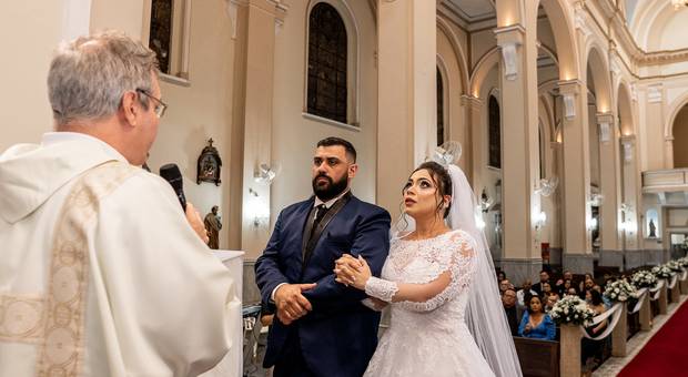 CASAMENTO de  CASAMENTO NA IGREJA CORAÇÃO DE MARIA E FESTA NO SALÃO CELEBRAR