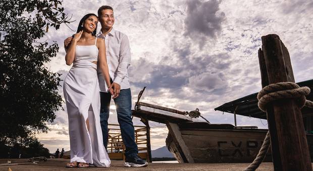 ENSAIO DE CASAL de ENSAIO DE CASAL NO PORTINHO EM PRAIA GRANDE-SP