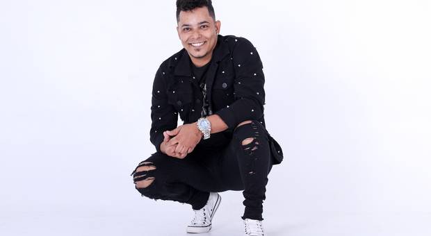 CORPORATIVO de RETRATOS CORPORATIVOS | CANTOR RICARDINHO