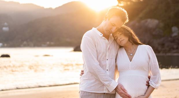 GESTANTE de ENSAIO GESTANTE REVELAÇÃO - PRAIA DAS CONCHAS (GUARUJÁ-SP)
