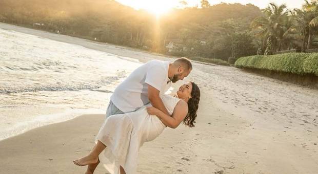 ENSAIO DE CASAL de ENSAIO DE CASAL NA PRAIA DE SÃO PEDRO - GUARUJÁ-SP