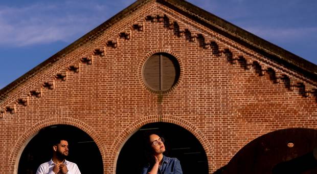 ENSAIO DE CASAL de ENSAIO PRÉ CASAMENTO EM PARANAPIACABA