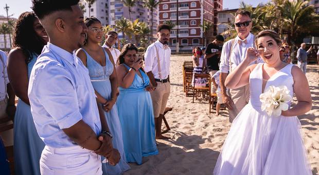 CASAMENTO de CASAMENTO PÉ NA AREIA NA PRAIA GRANDE