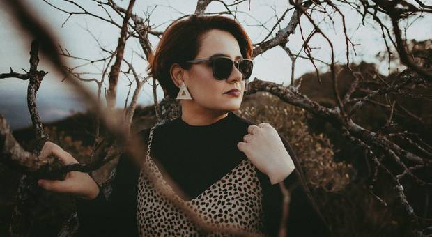 Ensaio feminino de A Fênix