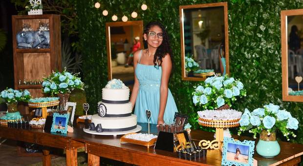 Debutante 15 anos de Festa 15 Anos -Júlia 