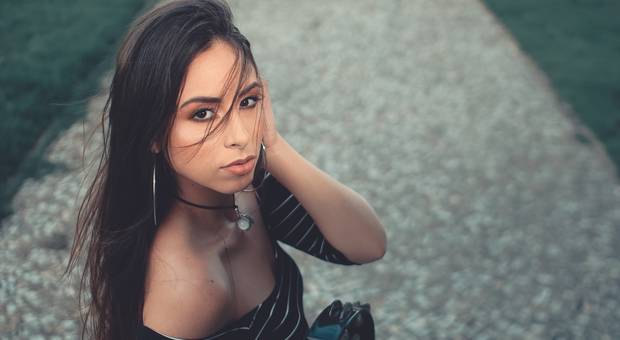 Ensaio Feminino de Ensaio da Cantora Viccky Oficial 