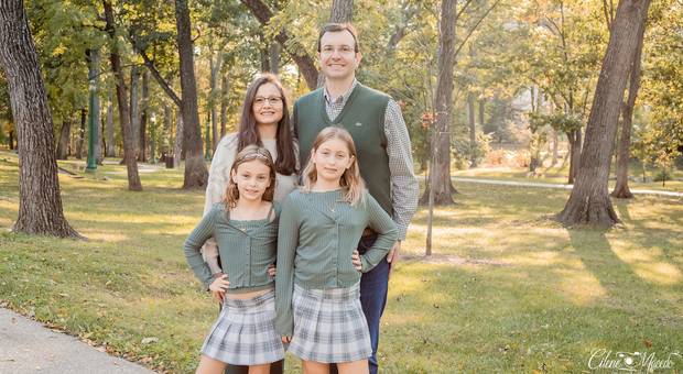 FAMILY of FALL FAMILY SESSION | BLOOMINGTON - IN