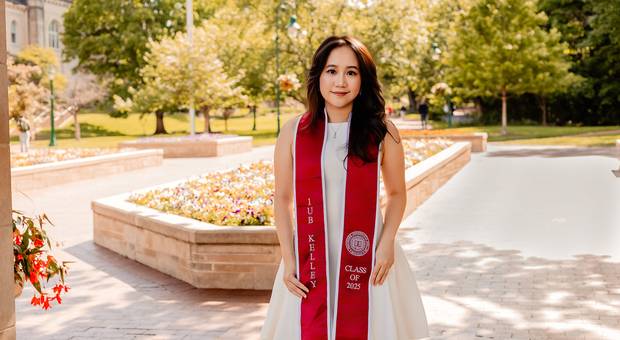 GRADUATION  of GRADUATION SESSION | BLOOMINGTON - IN 