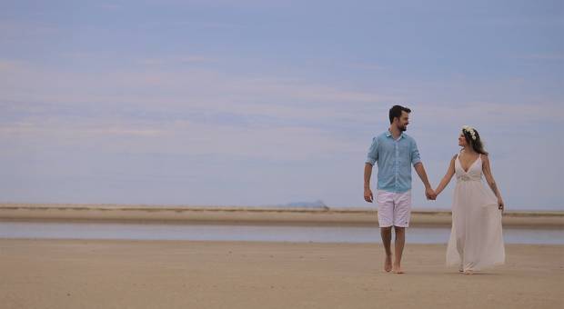 Casamentos | Ensaios de Praia de Itaguaré | Bertioga São Paulo | Fotos ensaio - Camila e Wesley