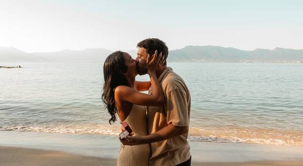 Pré Wedding de Ensaio Pré-Wedding com pedido de casamento em Caraguatuba, Litoral Norte-SP – Vitor e Julia