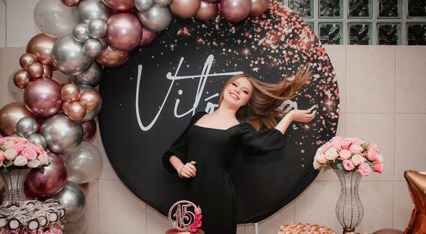 Debutante de Aniversario Vitoria 15 Anos