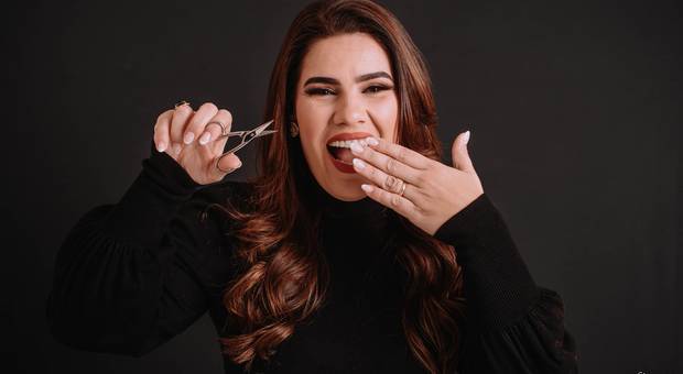 Marca pessoal de Roberta - Especialista em Sobrancelhas