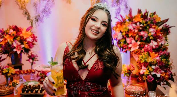 Aniversários de Ana Helena - 15 Anos
