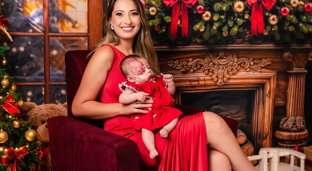 Estúdio de Sessão de Natal em estúdio em João Monlevade - Alice e família