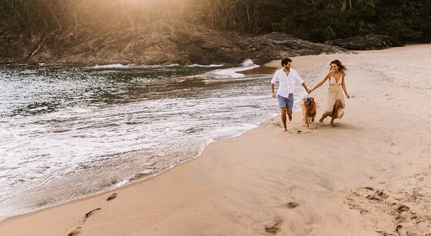 Pré Casamento de Ensaio Pré Casamento na Praia de Maresias, São Paulo | Erika e Rodrigo