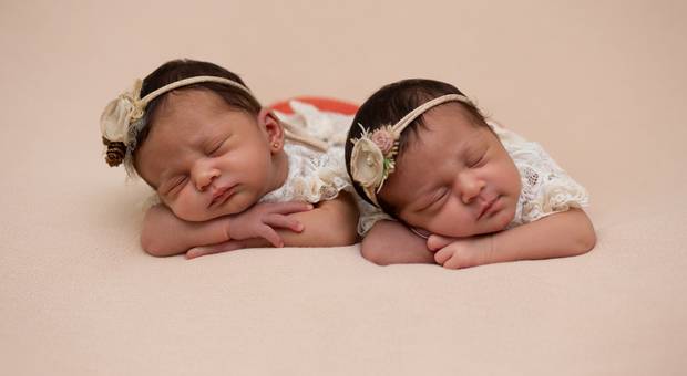 Newborn Livía & Helena de Newborn Livía & Helena