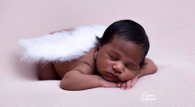 NEWBORN de PEDRO HENRIQUE