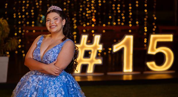 Debutante de Festa de 15 anos da Rayane 