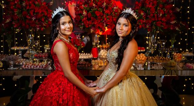 Debutante de Festa de 15 anos da isa e Ju 