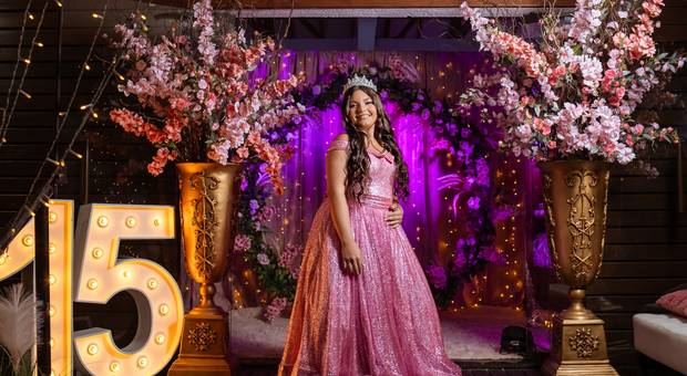 Debutante de Festa de 15 anos da Manu