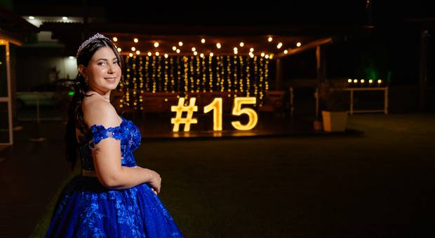 Debutante de Festa dos 15 anos da ana 