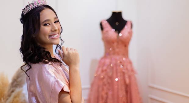 Debutante de Festa dos 15 anos da Larissa 