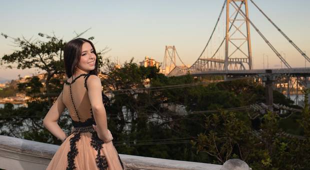 Pré  ensaio de 15 anos  de Pré ensaio dos 15 anos da Manu 