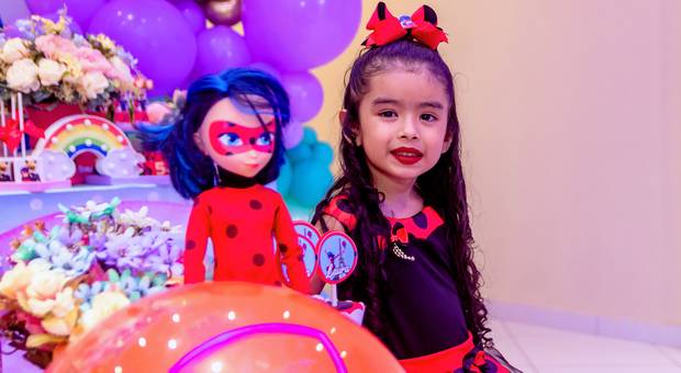 Fotografia de Aniversário Infantil de Aniversário de 5 Anos no Pegasus Park da Laura