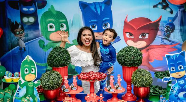 Fotografia de Aniversário Infantil de Aniversário de 4 Anos no Condomínio Solar do Coqueiro no Oscar Almeida