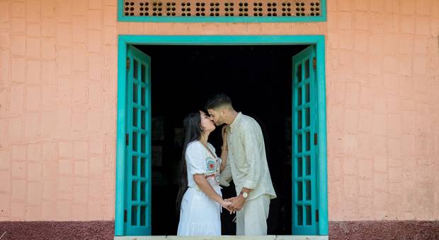 Ensaio Pré-casamento de Ensaio Pré-casamento no Terra do Meio Restaurante Rural da Marina & Max