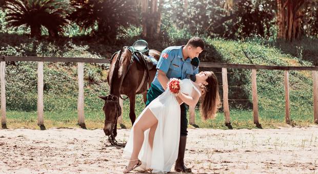 Ensaio Pós-casamento de Ensaio Pós-casamento na Cavalaria de PM-PA da Nayara & Paulo