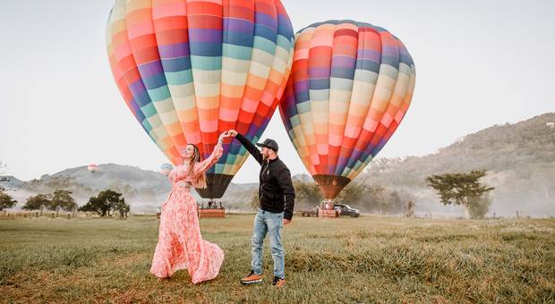 voo de balão de ar quente de Rosiane e Diego